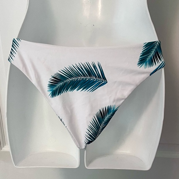 Zaful Bikini Bottom - Picture 2 of 3